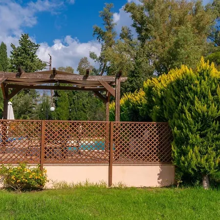 Thalia - 2 Bedrooms, Sleeps 4p *